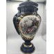 Foto 3: Jarra Decorativa em Porcelana Estilo Cl�ssico Rom�ntico com Cena Galante
